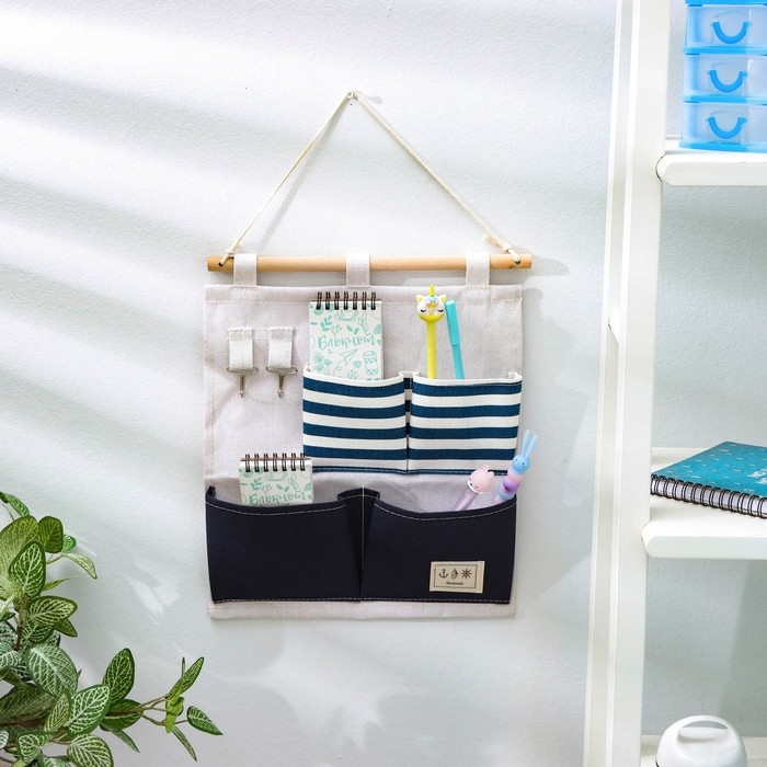 Органайзер подвесной с карманами Доляна, 4 отделения, 30×35 см, дизайн МИКС Органайзер подвесной с карманами Доляна, 4 отделения, 30×35 см, дизайн МИКС