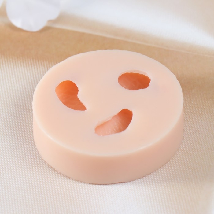 Новогодний молд силикон Новогодний молд силикон "Долька мандаринки" 2,9х1,6х1,2 см