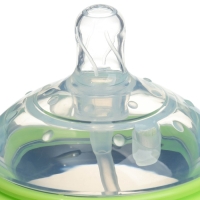 Бутылочка для кормления M&B, ШГ Ø70мм, от 6 мес, 250мл, с ручками, силиконовая колба, цвет зеленый Бутылочка для кормления M&B, ШГ Ø70мм, от 6 мес, 250мл, с ручками, силиконовая колба, цвет зеленый