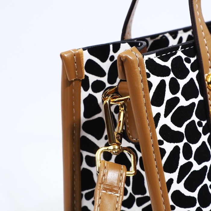 Сумка женская тоут на молнии, цвет белый/чёрный