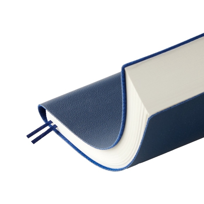 Ежедневник недатированный А5, 128 листов GRAND, интегральная обложка из искусственной кожи, ляссе, кремовый блок 70 г/м2, темно-синий