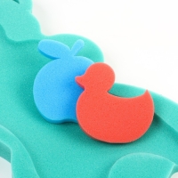 Подкладка для купания макси «Мишка», цвет зеленый, 55х30х6см Подкладка для купания макси «Мишка», цвет зеленый, 55х30х6см