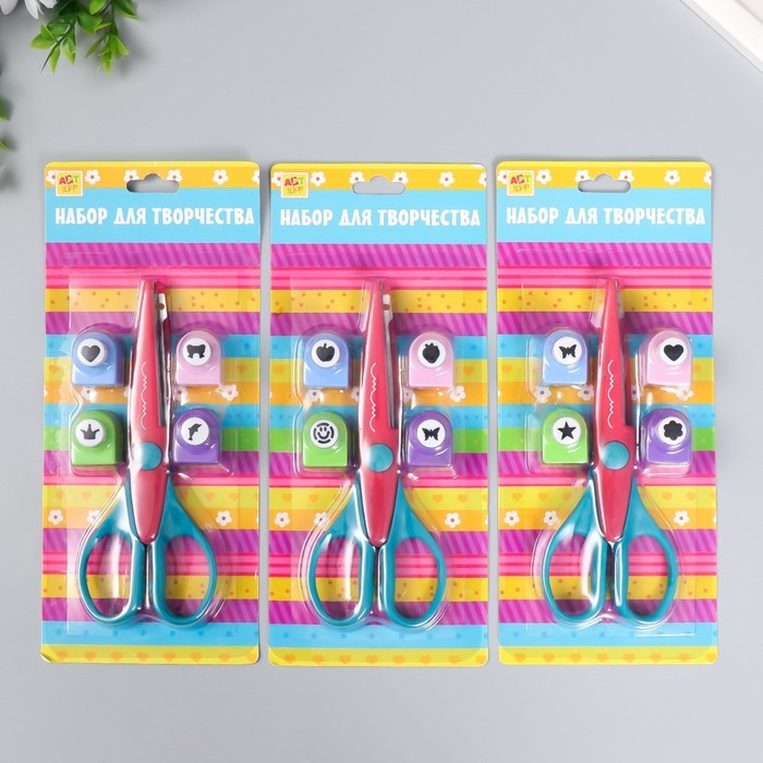 Набор для скрапбукинга Набор для скрапбукинга "Каракули" ножницы фигурные 15,5 см+4 дырокола d=1,2 см10х23 см МИКС