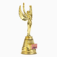 Кубок наградная фигура Ника &laquo;Горяча и бешена&raquo;, пластик, золото, 19,5 х 7,3 см