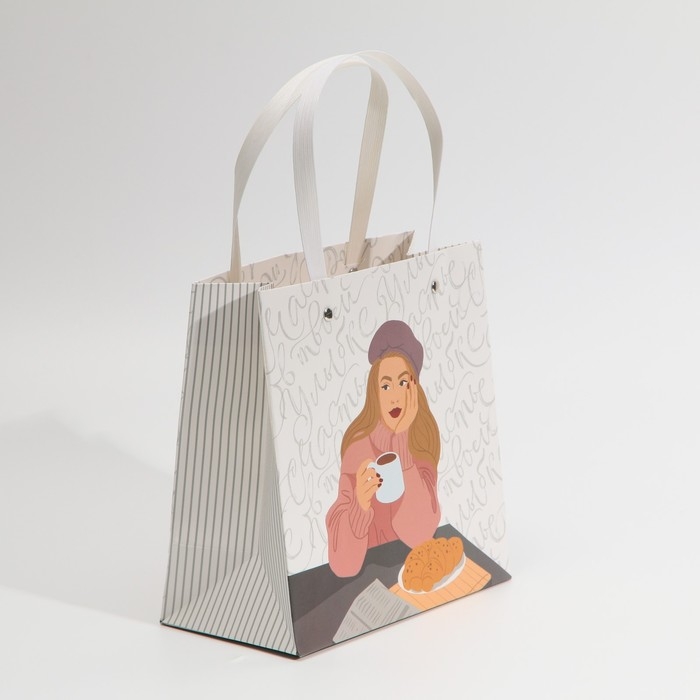 Пакет подарочный, упаковка, &laquo;Девушка&raquo;, 20 х 20 х 10 см