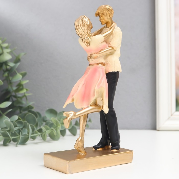 Сувенир полистоун Сувенир полистоун "Нежные объятия" 6х8х19,5 см