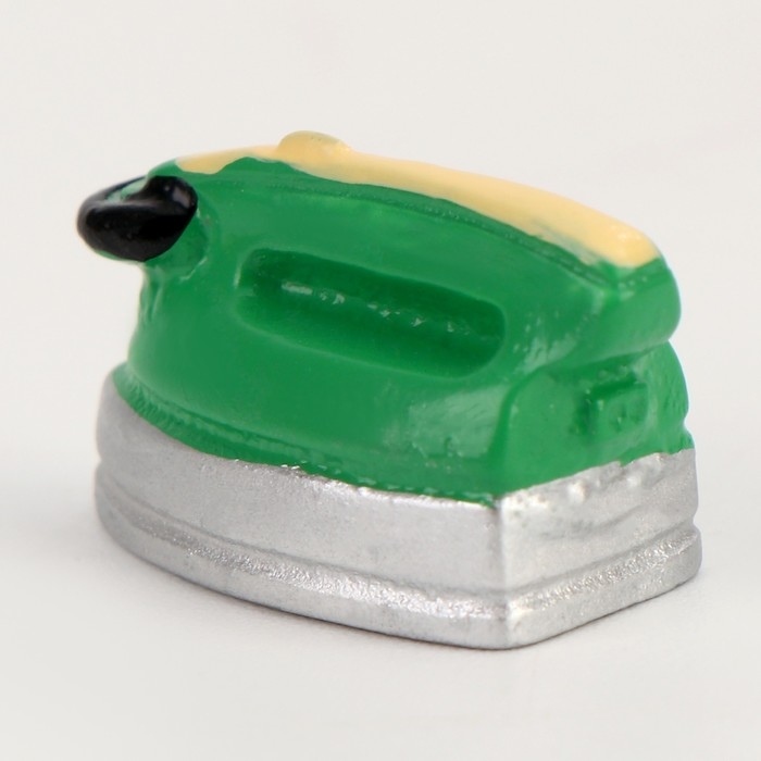 Миниатюра кукольная &laquo;Утюг&raquo;, набор 3 шт., размер 1 шт. &mdash; 1 &times; 2 &times; 1,2 см