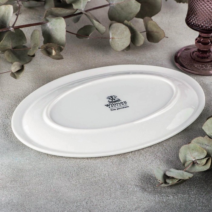Блюдо фарфоровое овальное Wilmax Teona, 25,5&times;17 см, цвет белый