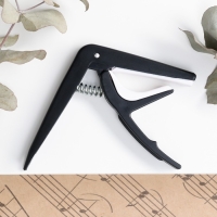 Каподастр Music Life, черный, пластиковый Каподастр Music Life, черный, пластиковый