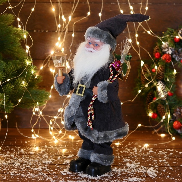 Дед Мороз "В меховом костюме с ремешком и с фонариком" двигается, с подсветкой, 40 см, серый
