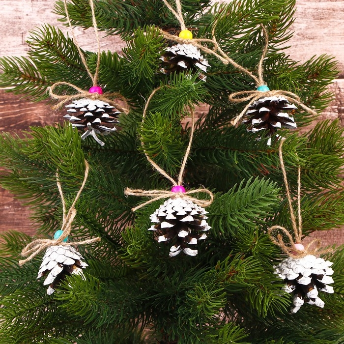 Новогодняя композиция &laquo;Шишки с бусинками&raquo;, набор 6 шт.