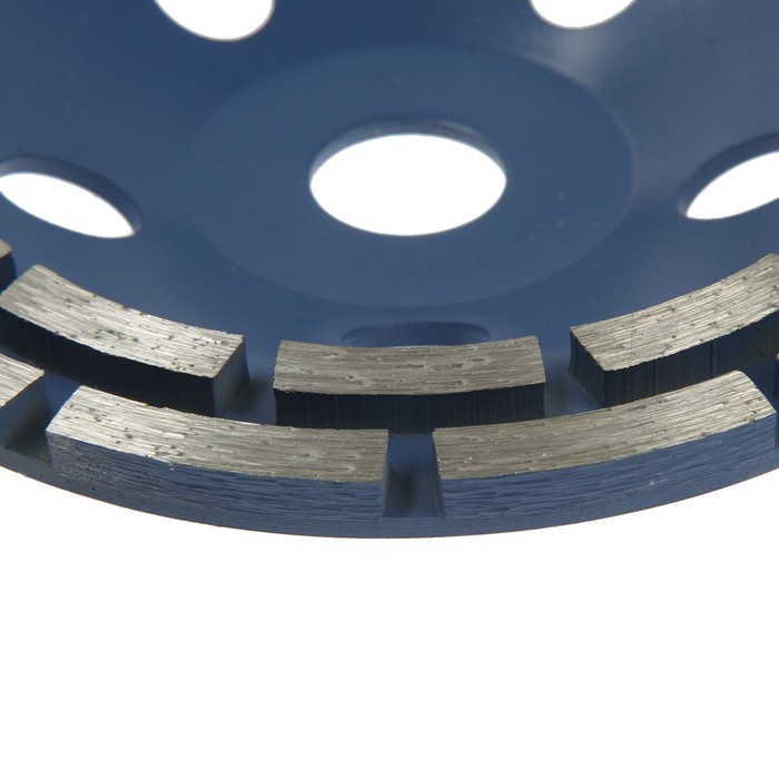 Чашка алмазная зачистная ТУНДРА, двухрядная, 150 мм Чашка алмазная зачистная ТУНДРА, двухрядная, 150 мм