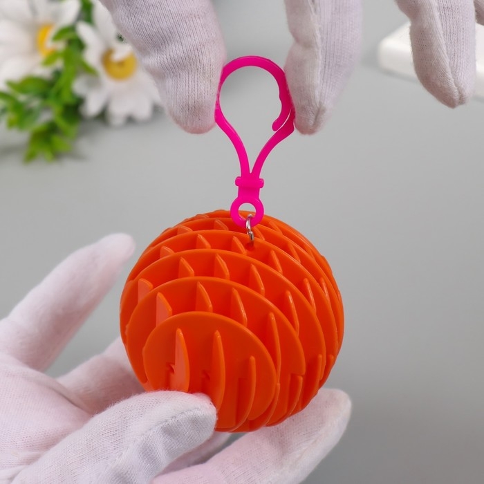 Брелок на карабине антистресс "Шар" МИКС 6х6х6 см