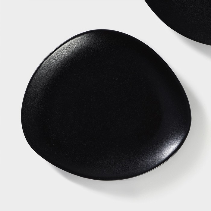 Набор тарелок фарфоровых Magistro Carbon, 21&times;18,5см, цвет чёрный