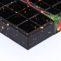 Новый год. Упаковка для конфет 16 шт &laquo;Новогодние ветви&raquo;, 17,7 х 17,7 х 3,8 см