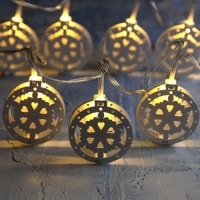 Гирлянда «Нить» 2 м с насадками «Снежинка», IP20, прозрачная нить, 10 LED, батарейки AAх2 (нет в комплекте), свечение тёплое белое Гирлянда «Нить» 2 м с насадками «Снежинка», IP20, прозрачная нить, 10 LED, батарейки AAх2 (нет в комплекте), свечение тёплое белое