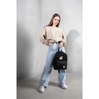 Рюкзак школьный текстильный &laquo;Банан&raquo;, 37 х 33 х 13 см, с липучками, чёрный