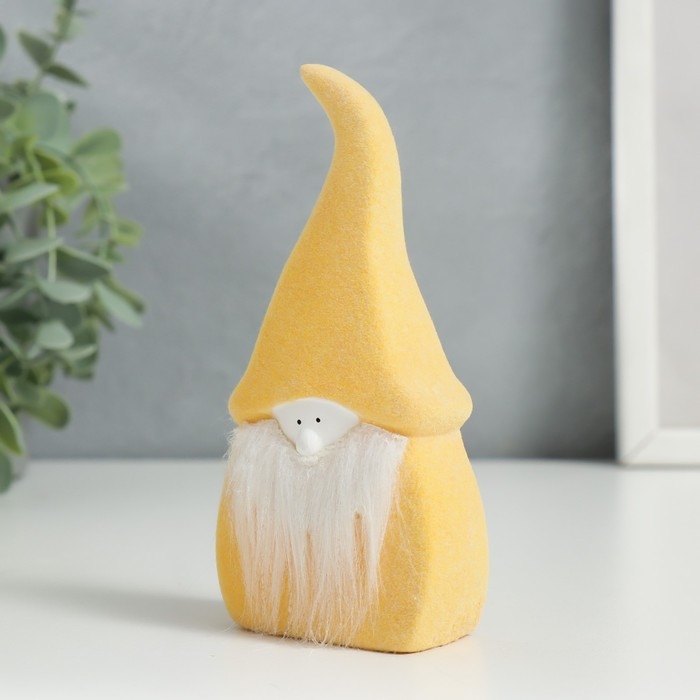 Сувенир керамика Сувенир керамика "Пухлый гном" жёлтый флок 12,2х2,9х5,7 см