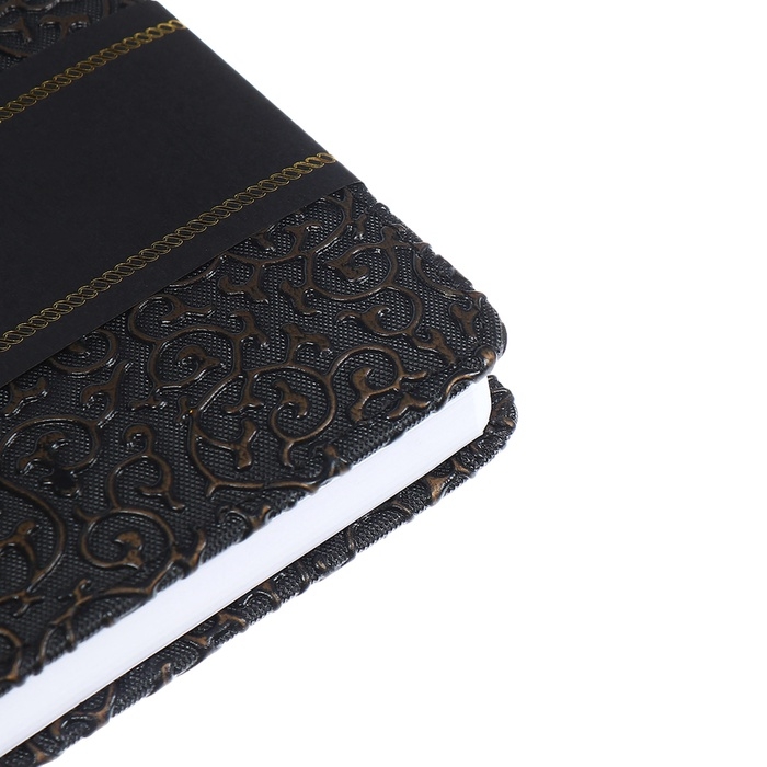 Ежедневник недатир A5 136л кожзам deVENTE. Arcadia,тв обл с пор,перф,ляс, бл70,черн