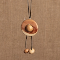 Подвеска в автомобиль «Ни гвоздя, ни жезла», 7 см, можжевельник Подвеска в автомобиль «Ни гвоздя, ни жезла», 7 см, можжевельник