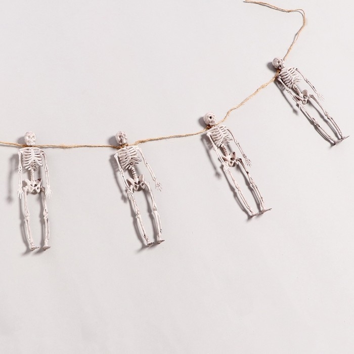Гирлянда &laquo;Скелеты&raquo;