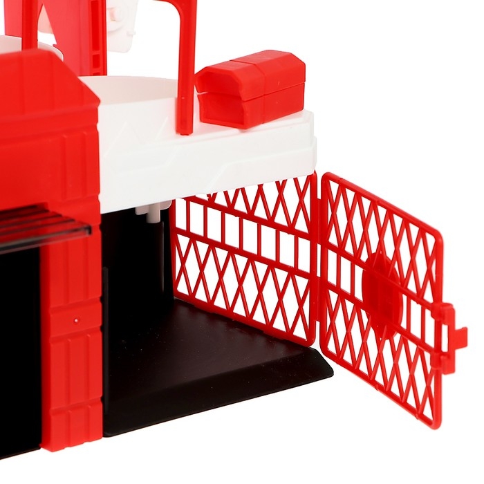 Парковка &laquo;Пожарный участок&raquo;, свет, звук, стреляет водой