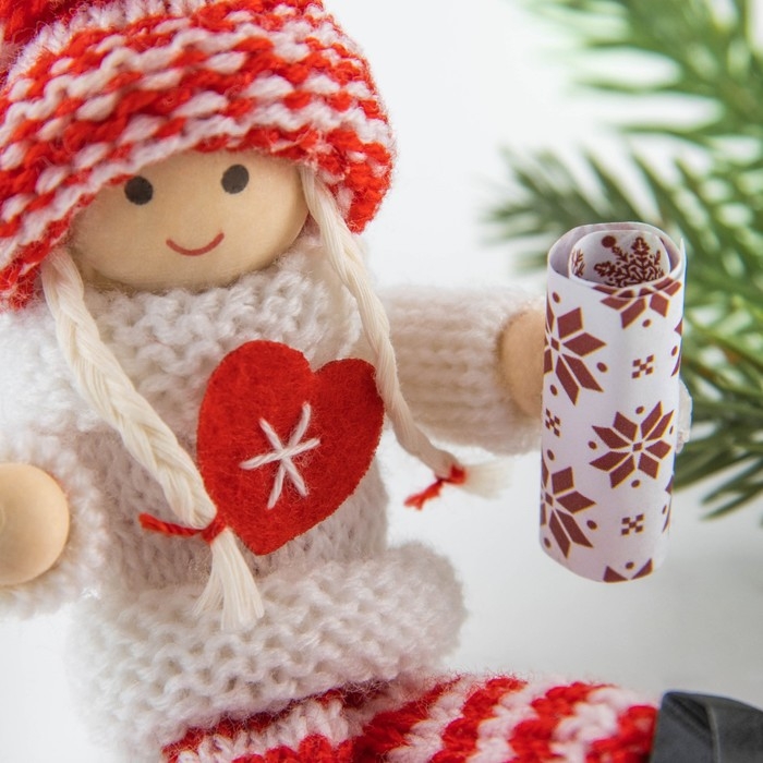 Ёлочная игрушка новогодняя новогодняя &laquo;Новый год: Любви и тепла&raquo;, 14 см х 7 см х 3 см