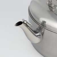 Чайник со свистком из нержавеющей стали, 7 л, цвет хромированный Чайник со свистком из нержавеющей стали, 7 л, цвет хромированный