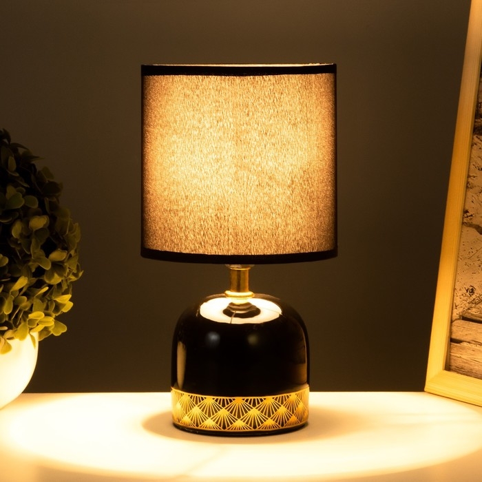Лампа настольная Лампа настольная "Иоланда" 1х40Вт Е14 черный 13х13х25см