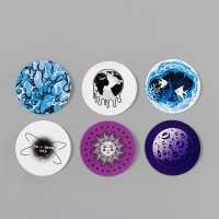 Наклейка бумага "Ты - весь мир" d=2,5 см 252 шт в рулоне Наклейка бумага "Ты - весь мир" d=2,5 см 252 шт в рулоне