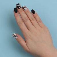 Накладные ногти «Black», 12 шт, с клеевыми пластинами, форма мягкий квадрат, цвет чёрный/белый Накладные ногти «Black», 12 шт, с клеевыми пластинами, форма мягкий квадрат, цвет чёрный/белый
