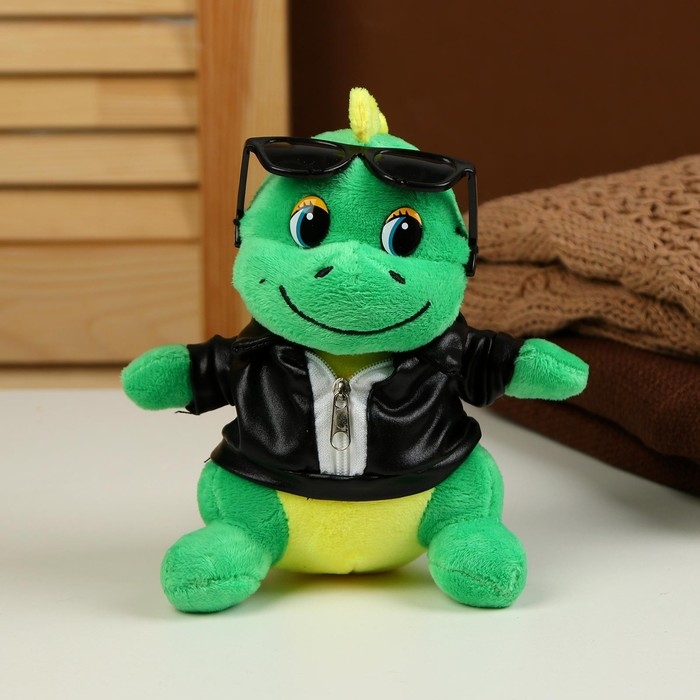 Мягкая игрушка &laquo;Дракон&raquo;, в чёрной куртке и очках, 15 см, цвет зелёный
