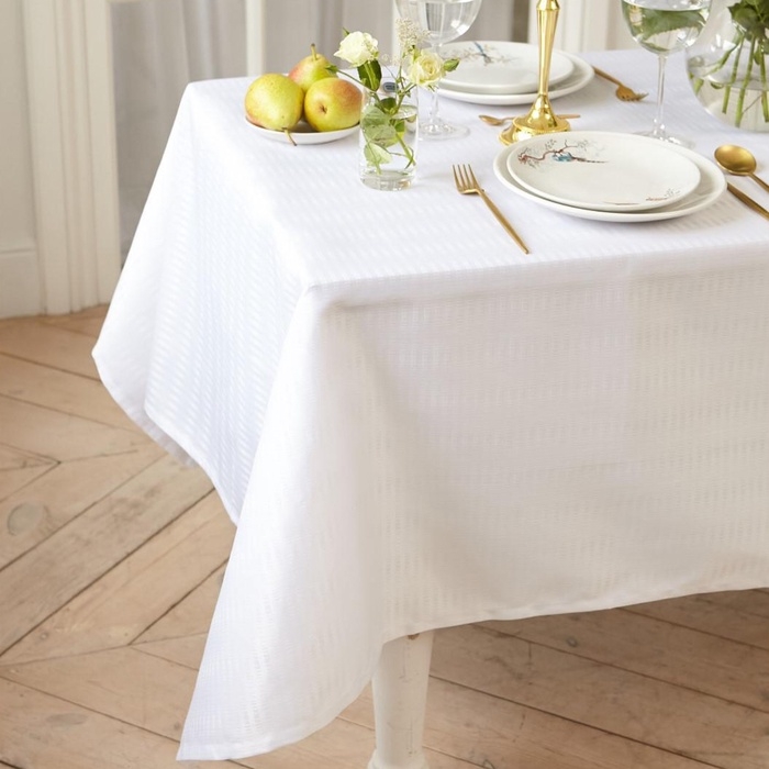 Скатерть "Этель" Shine  овал 150*220 +/-3см, цв.белый, пл. 192 г/м2, хл с ВГМО