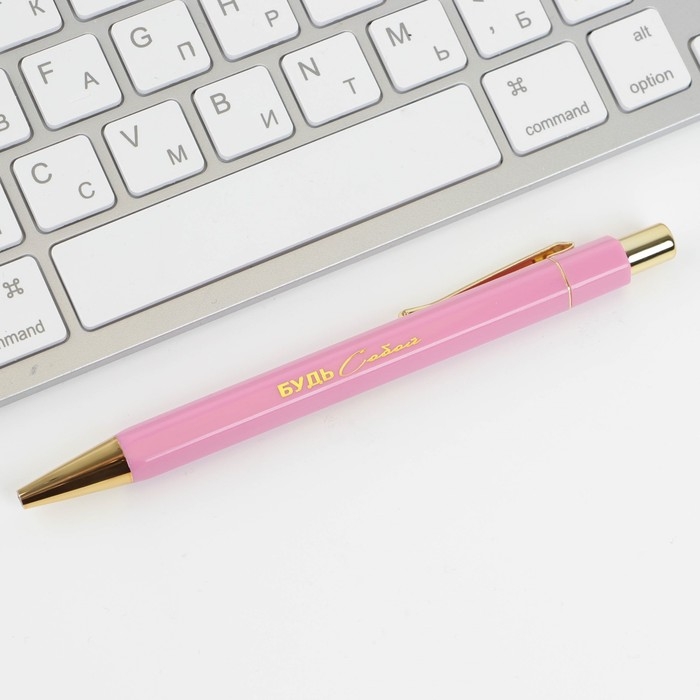 Ручка шариковая синяя паста 0.7 мм «8 марта» пластик с тиснением на корпусе Ручка шариковая синяя паста 0.7 мм «8 марта» пластик с тиснением на корпусе