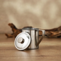 Кружка из нержавеющей стали Доляна «Индия» «Тарун», 300 мл, 11×7,7×10 см, с крышкой Кружка из нержавеющей стали Доляна «Индия» «Тарун», 300 мл, 11×7,7×10 см, с крышкой