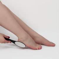 Пилка для ног, овальная, лазерная, двусторонняя, 21 см, цвет чёрный