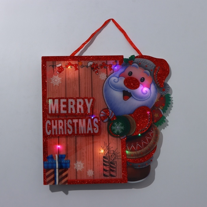 Декоративное светящиеся украшение (подвеска) Декоративное светящиеся украшение (подвеска) "Дед мороз за дверью" 27,5х27,5 см