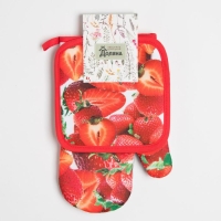 Кухонный набор Доляна &laquo;Клубника&raquo;, прихватка 17*17 см, рукавица 26*16 см,100% п/э