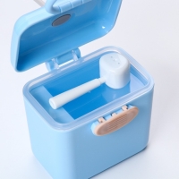 Контейнер для хранения детского питания 150 мл., с ложкой , цвет голубой