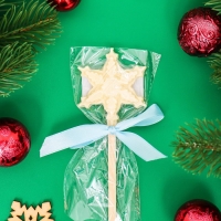 Новый год. Фигура из белого шоколада "Снежинка на палочке", 12 г &plusmn; 5 %