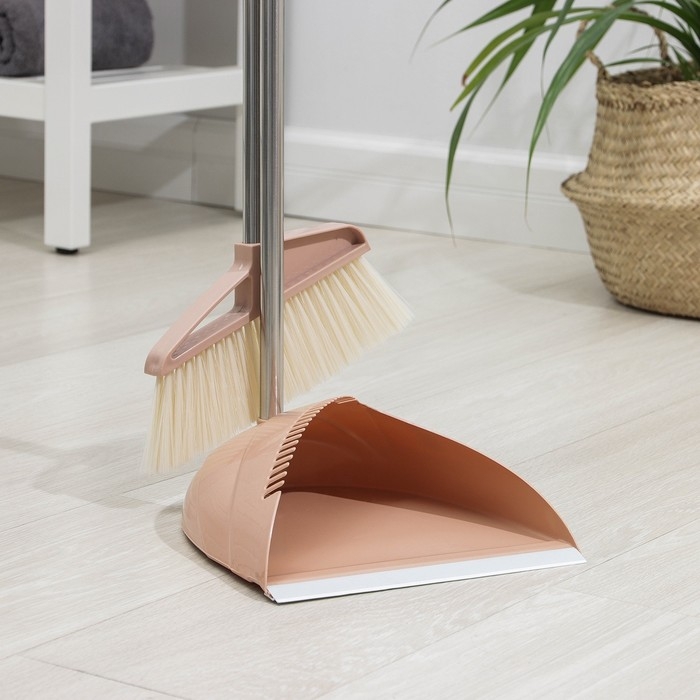 Щётка для пола Доляна: щётка 23&times;88 см, совок 26&times;26&times;73 см, цвет бежевый