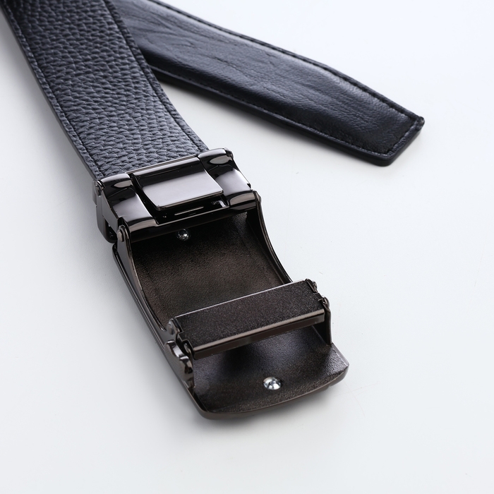 Ремень мужской, ширина 3,6 см, пряжка автомат, цвет чёрный Ремень мужской, ширина 3,6 см, пряжка автомат, цвет чёрный