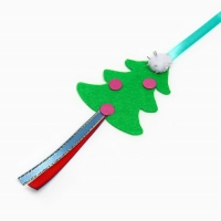 Новый год. Дразнилка-удочка на деревянной палочке для кошек, зелёный Новый год. Дразнилка-удочка на деревянной палочке для кошек, зелёный