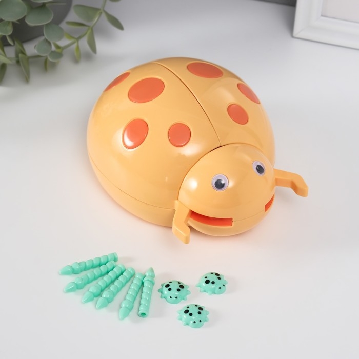 Шкатулка музыкальная механическая Шкатулка музыкальная механическая "Божья коровка" жёлтая 12х15х8,5 см