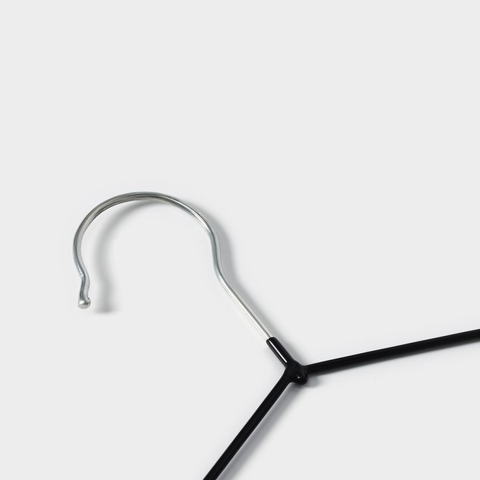 Плечики - вешалки для одежды Доляна, 40&times;20 см, 10 шт, антискользящее покрытие, цвет чёрный