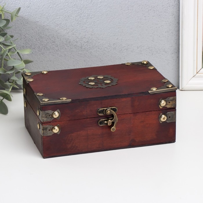 Шкатулка дерево сундучок Шкатулка дерево сундучок "Тайны короля" с заклёпками, бордо 18х12х7,5 см