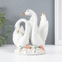 Сувенир керамика "Лебеди в заводи с цветами" цветные Сувенир керамика "Лебеди в заводи с цветами" цветные
