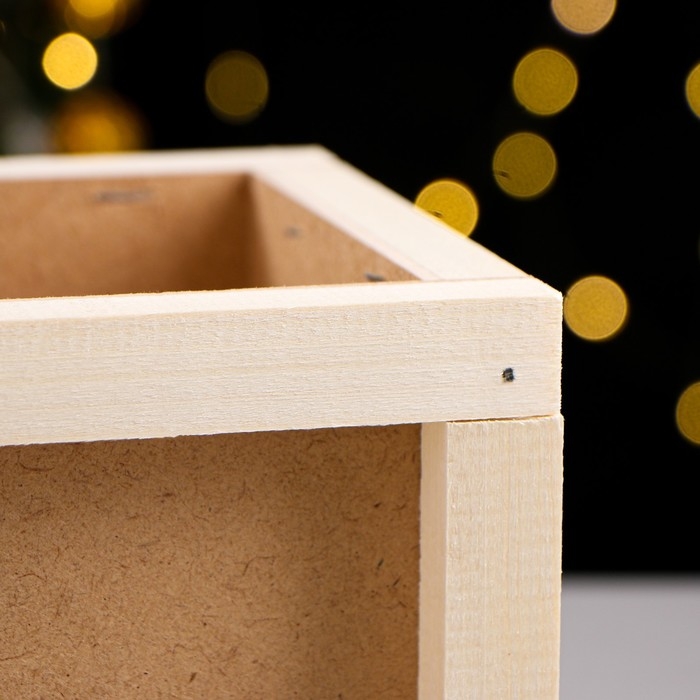 Подарочная коробка "Бандероль" деревянная с гвоздями и веревкой 20&times;16&times;15 см