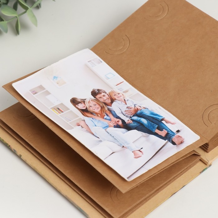 Фотоальбом гармошка 20 складок 38 сторон Фотоальбом гармошка 20 складок 38 сторон "Ребенок рисует на стене" 17,5х12,5 см