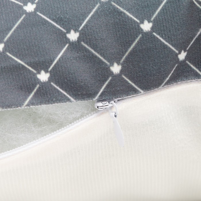 Подушка Этель "King" 40х40 см, велюр, 100% п/э